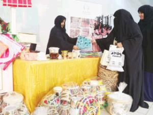 الشيخة فاطمة: متجر «الأسر المنتجة» يشجع المواطنات على الابتكار