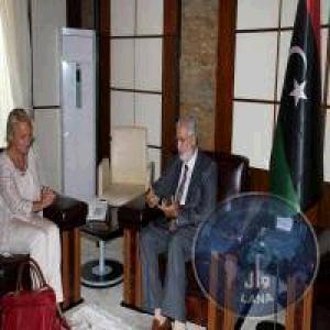 سفيرة الاتحاد الاوروبي لدى ليبيا عقب لقائها ' سيالة ' : ' انا متواجدة في العاصمة طرابلس للتحضير لعودة البعثة الي ليبيا .